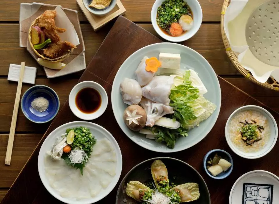 Osaka Genpin Fugu full course dining set
